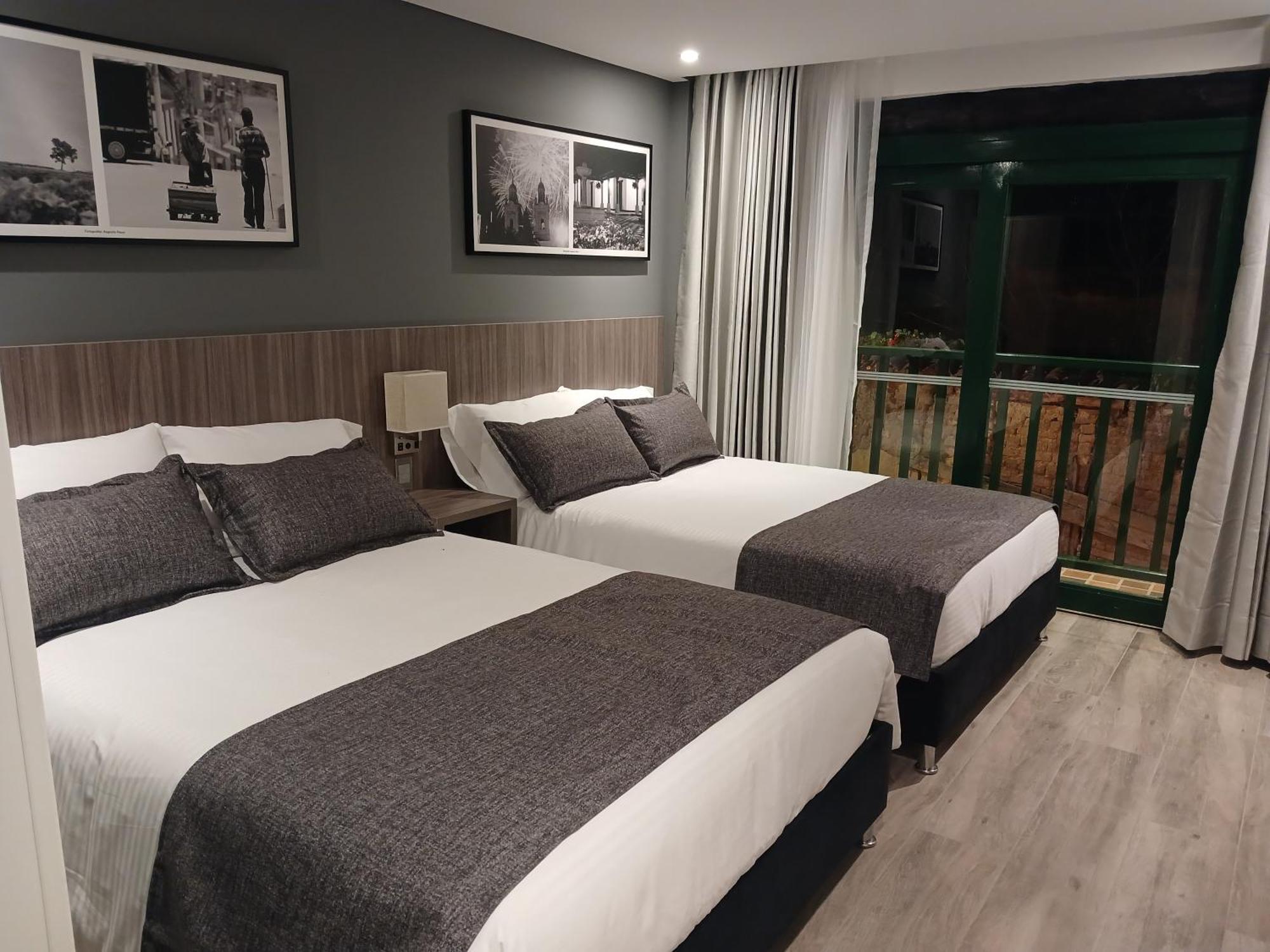 Hotel Santino Jenesano Exteriör bild