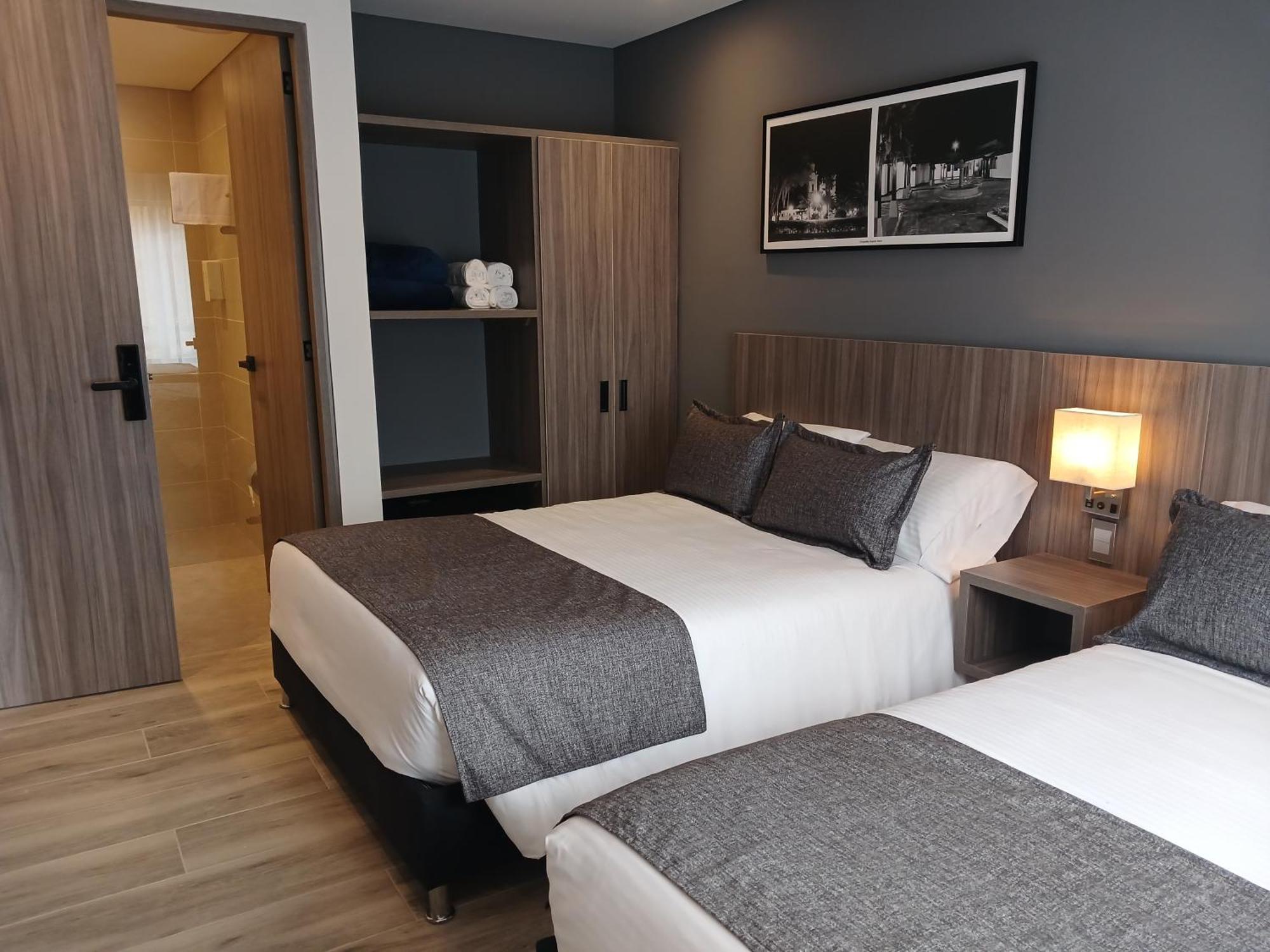Hotel Santino Jenesano Exteriör bild